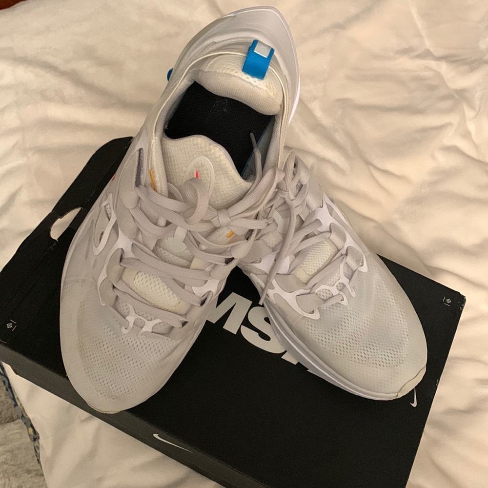 White Nike D/MS/X